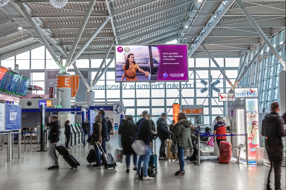 Co z reklamą na Lotnisku Chopina?