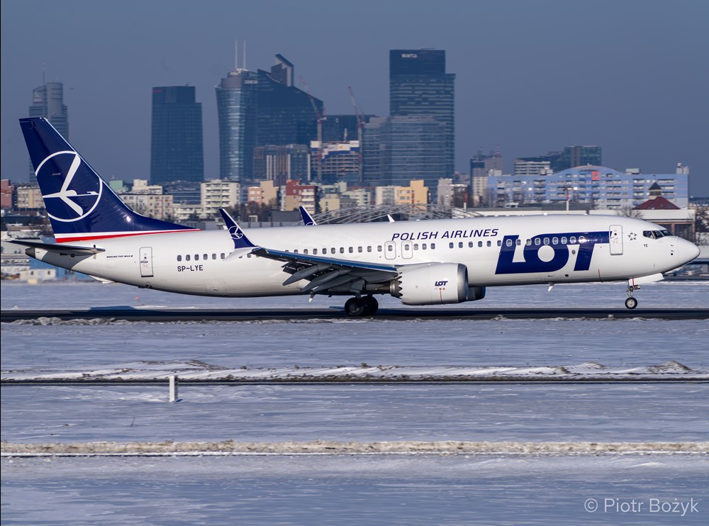 LOT: Kolejne dwa MAX-y już niebawem w Warszawie