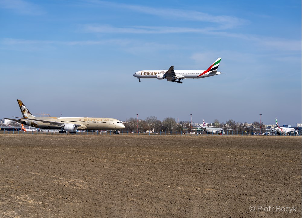 Emirates wznawiają rejsy, w tym do Warszawy