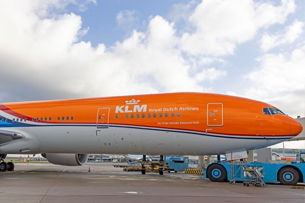 Amsterdam: Luty słabszy niż przed rokiem, dwucyfrowy wzrost cargo