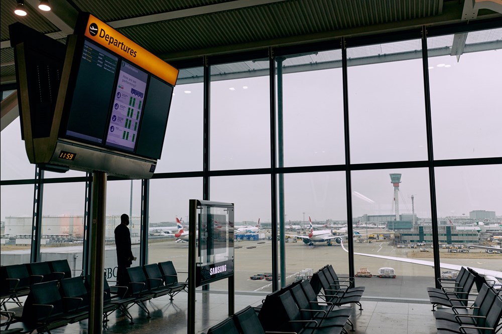 UE zaczyna mówić o ograniczeniu podróży lotniczych