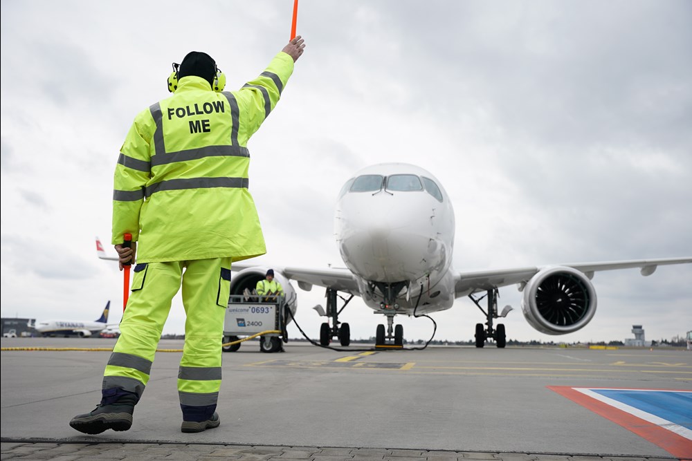Poznań: Lotnisko wdraża ciszę nocną, 4 godziny bez startów i lądowań!