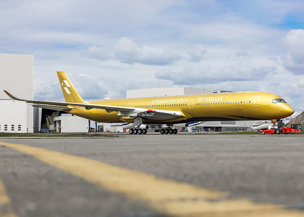 STARLUX: A350 AIRSORAYAMA Gold już po malowaniu (zdjęcia)