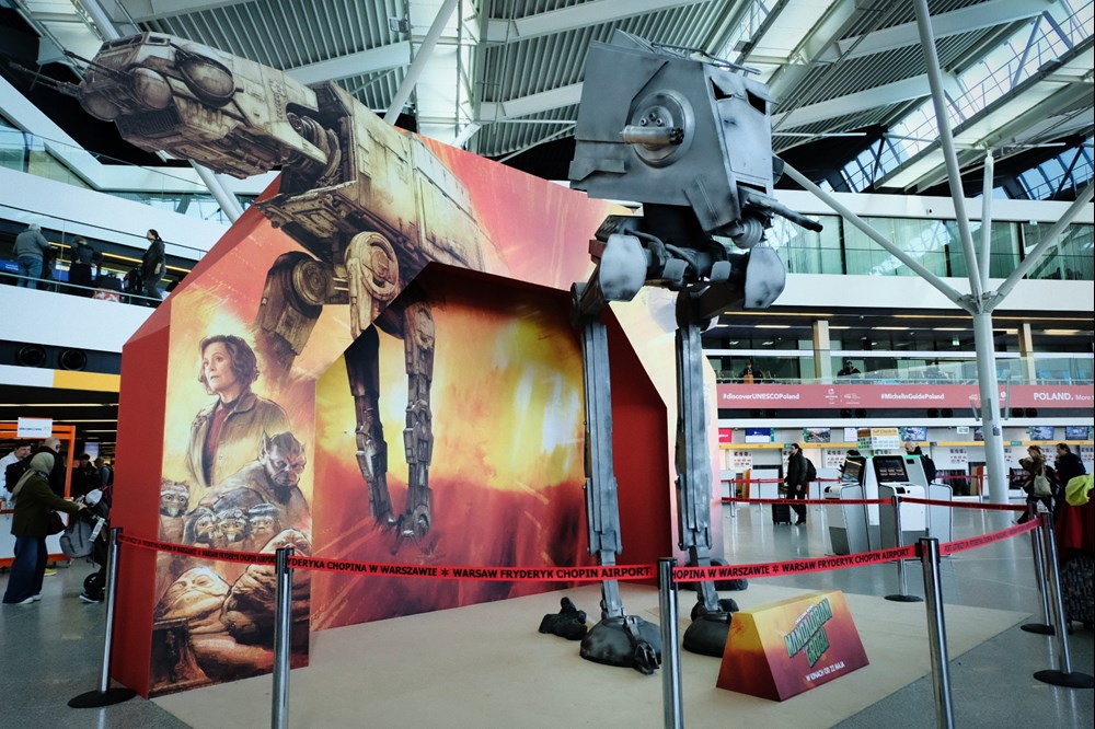 Lotnisko Chopina ponownie otwiera bramy do odległej galaktyki