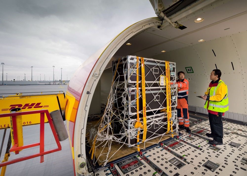 DHL Express rozszerza globalne portfolio usług o Heavy Weight Express
