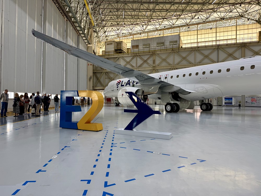 Pierwszy Embraer E195-E2 w barwach LATAM (zdjęcia)