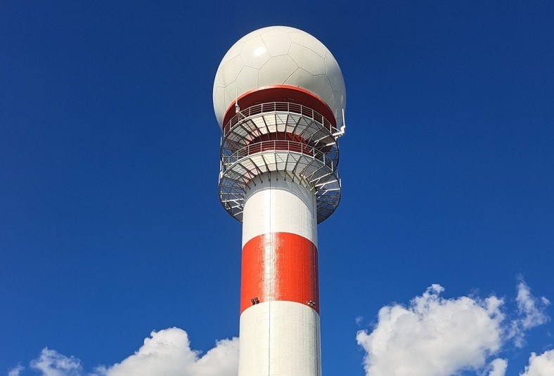 Gdańsk: Nowy radar PAŻP w rejonie portu lotniczego im. Lecha Wałęsy
