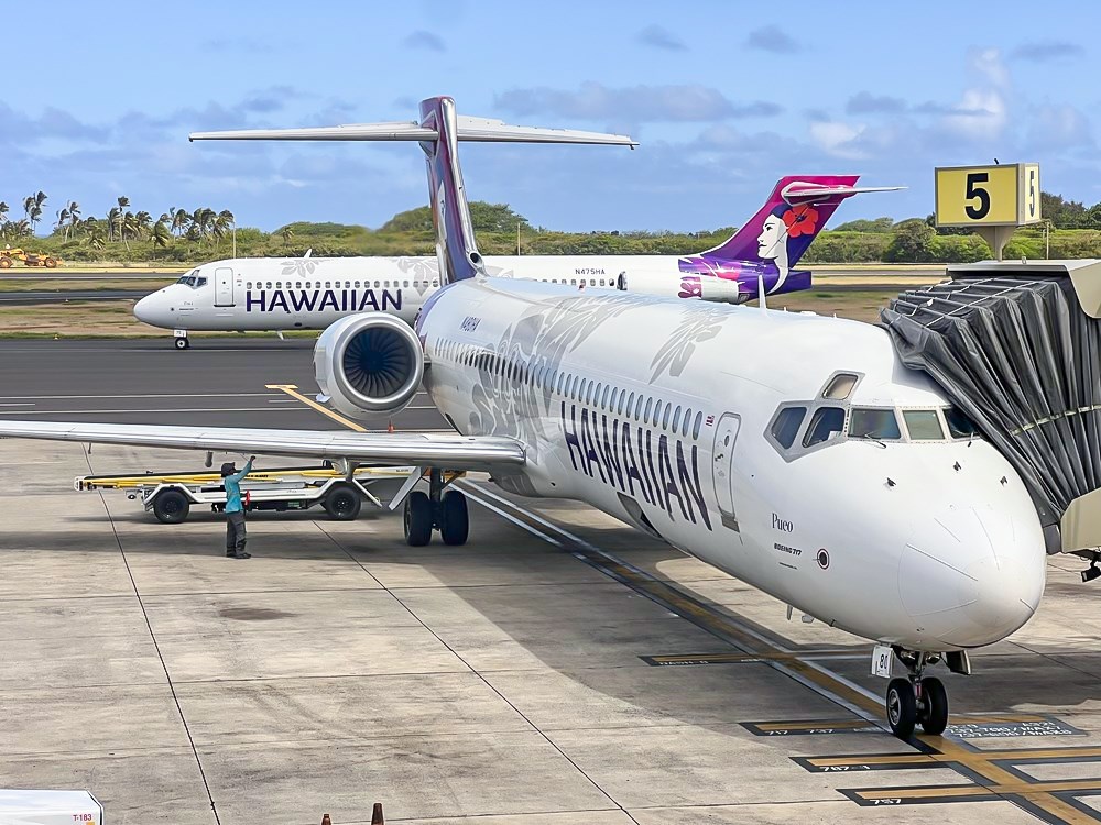 Hawaiian Airlines wymienią Boeingi B717 na B737-800