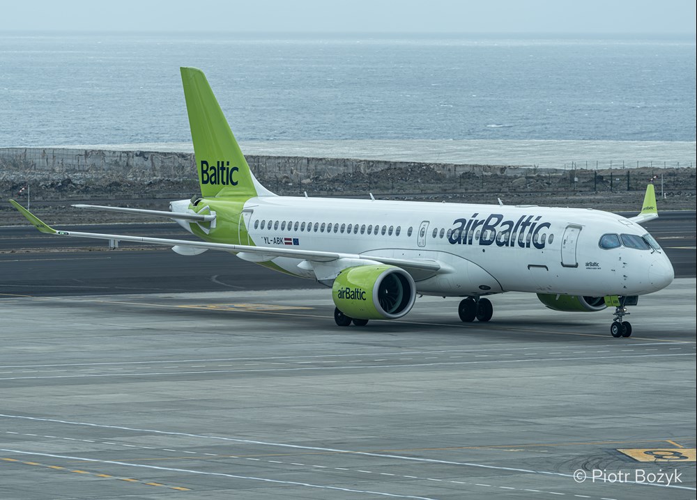Obligatariusze wsparli plan airBaltic. Linia zabezpiecza płynność finansową