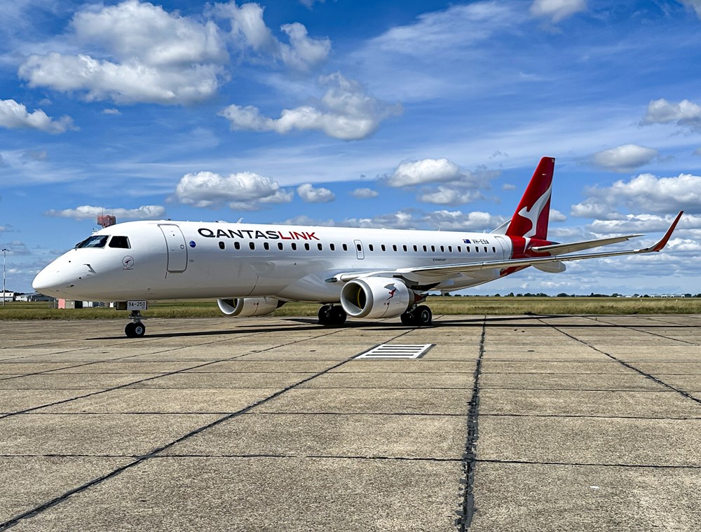 Pierwszy E190 QantasLink dotarł do Australii. Koniec ery Fokkerów coraz bliżej