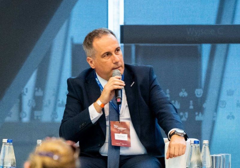 Krawczuk (Unimot Aviation): Rozwijamy się na Lotnisku Chopina i chcemy być w Porcie Polska