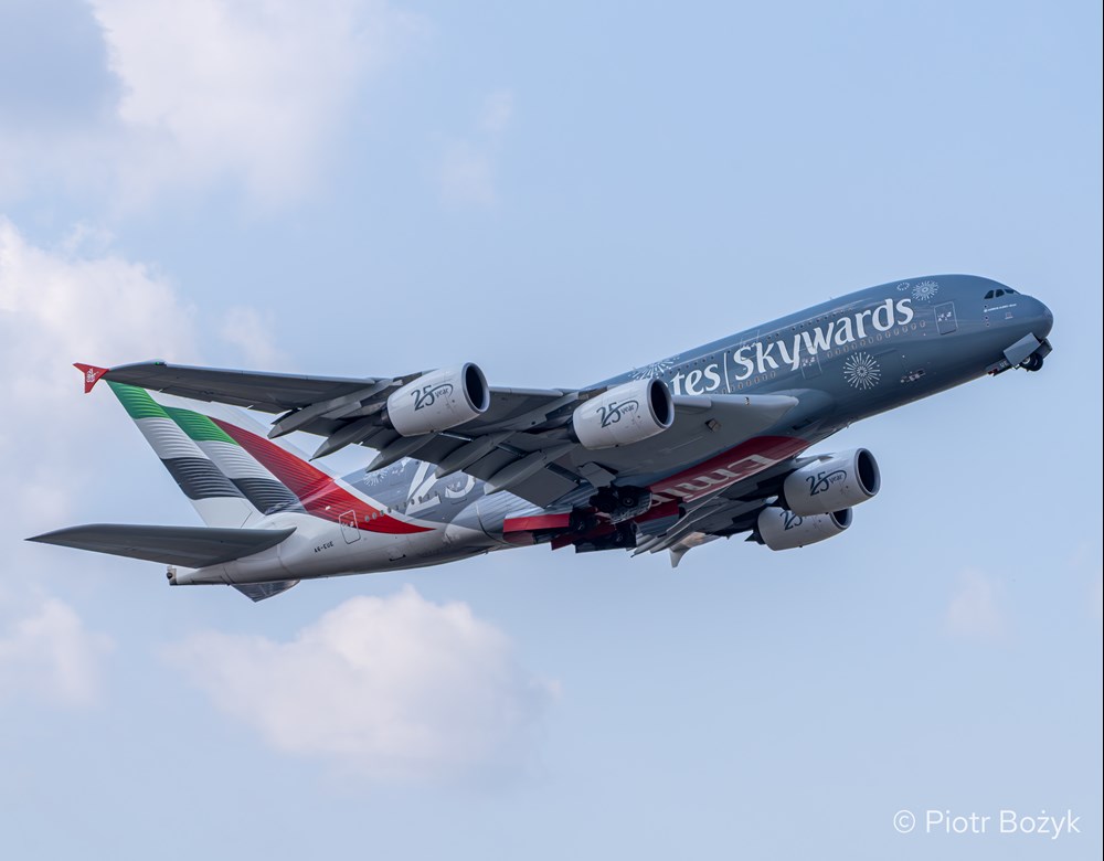 Emirates będą użytkować Airbusy A380 do około 2040 r.