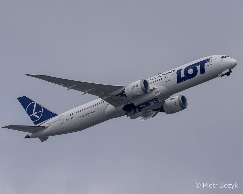 Dreamliner PLL LOT z premierem Polski poleciał do Indii