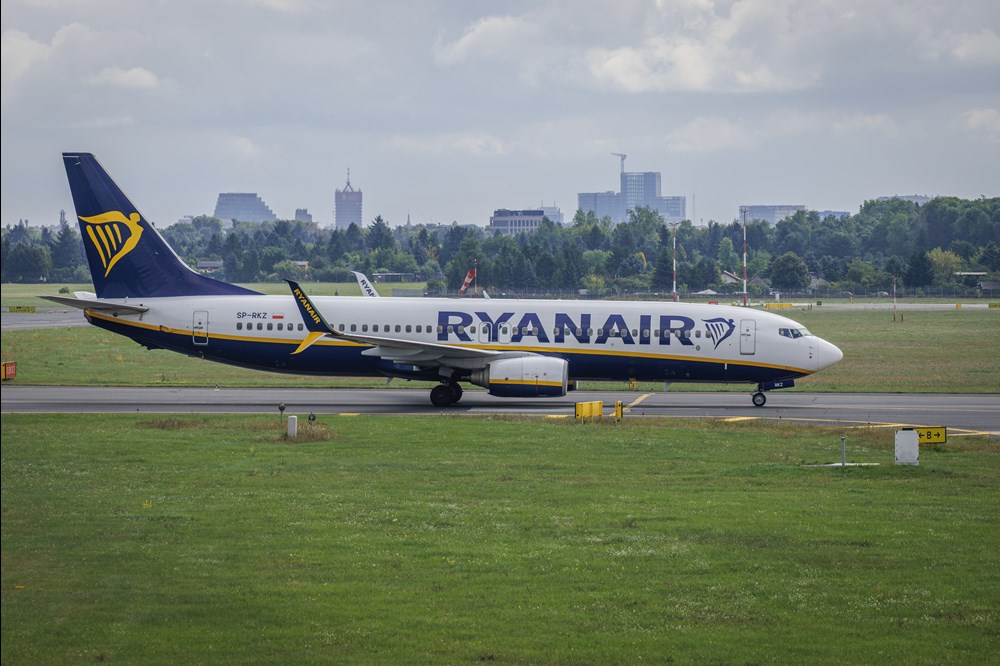 Ryanair świętuje pierwsze loty z Poznania do Porto i Barcelony w ramach zimowego rozkładu lotów